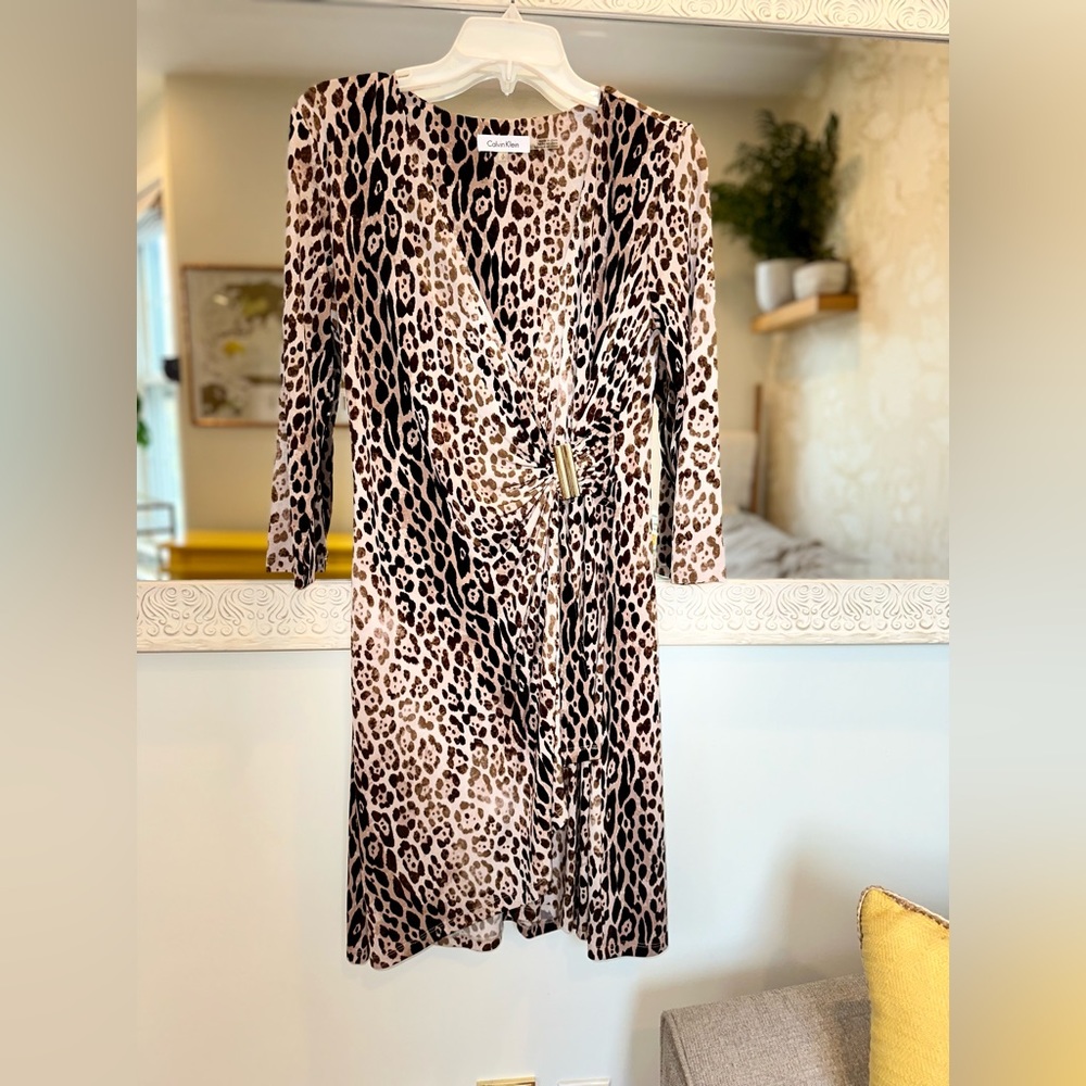 NWOT Calvin Klein Leopard Wrap Dress w/ Side Gold Accent, 3/4 Length Sleeves, S - Picture 12 of 13